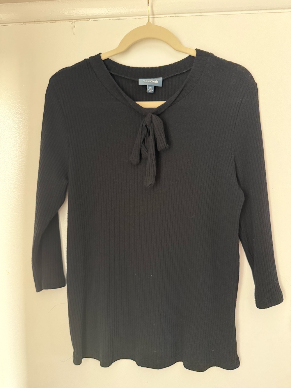 Modcloth Black Ribbed Tie-Neck Top - Picture 3 of 5